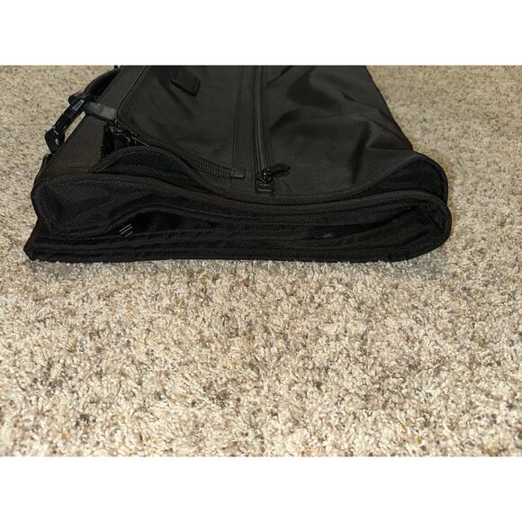 Tumi Trifold Garment Bag Ballistic Nylon Carry On Compact - Picture 4 of 16